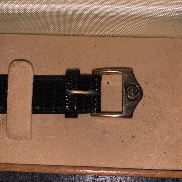 Authentic Gucci Watch in original box - Picture 3 of 6